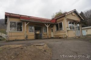 仁山駅(にやまえき) 駅スタンプなし 無人駅 木造駅舎 函館本線(砂原支線) 駅番号H69
